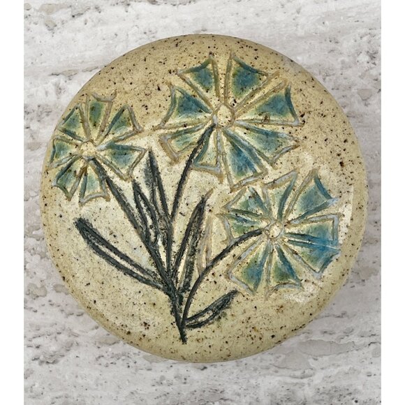 Signed Handcrafted Ceramic Trinket Box Floral Design Speckled Clay - Picture 4 of 8